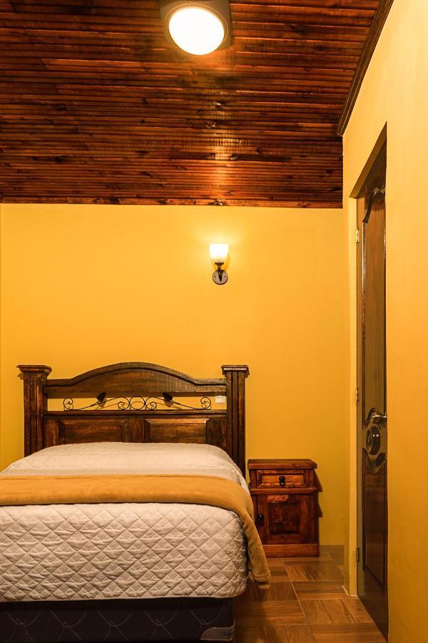 Hotel Residencia Del Puente كويتزالتنانغو المظهر الخارجي الصورة